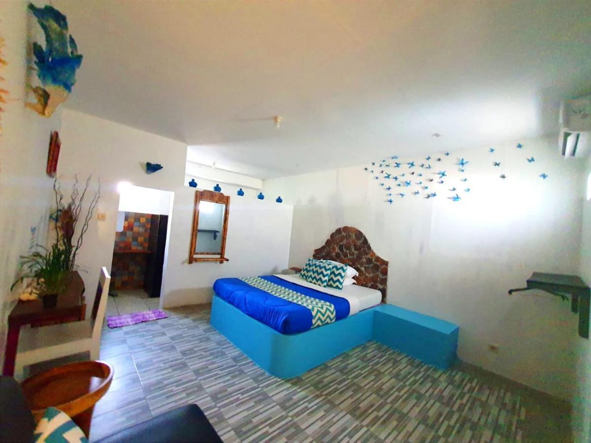 Blue Coral Homestay Karimunjawa Exterior photo