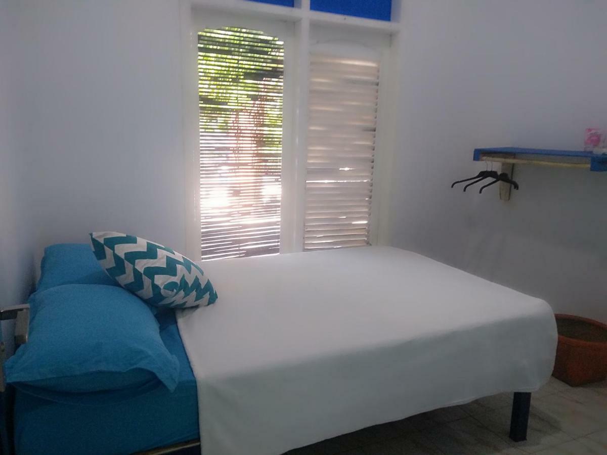 Blue Coral Homestay Karimunjawa Exterior photo