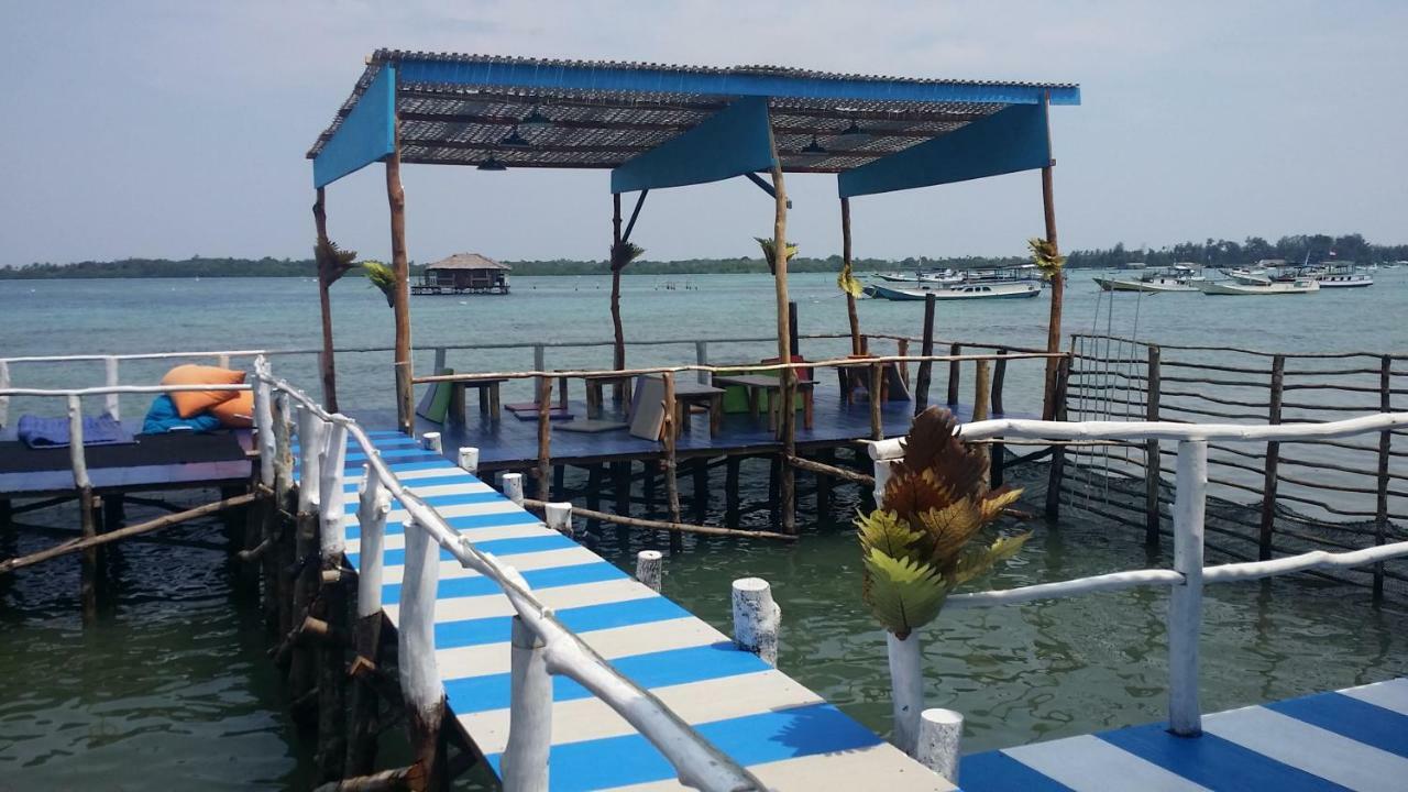 Blue Coral Homestay Karimunjawa Exterior photo