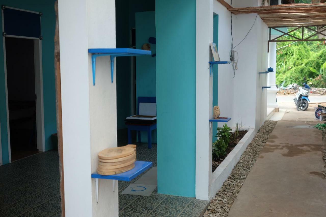 Blue Coral Homestay Karimunjawa Exterior photo