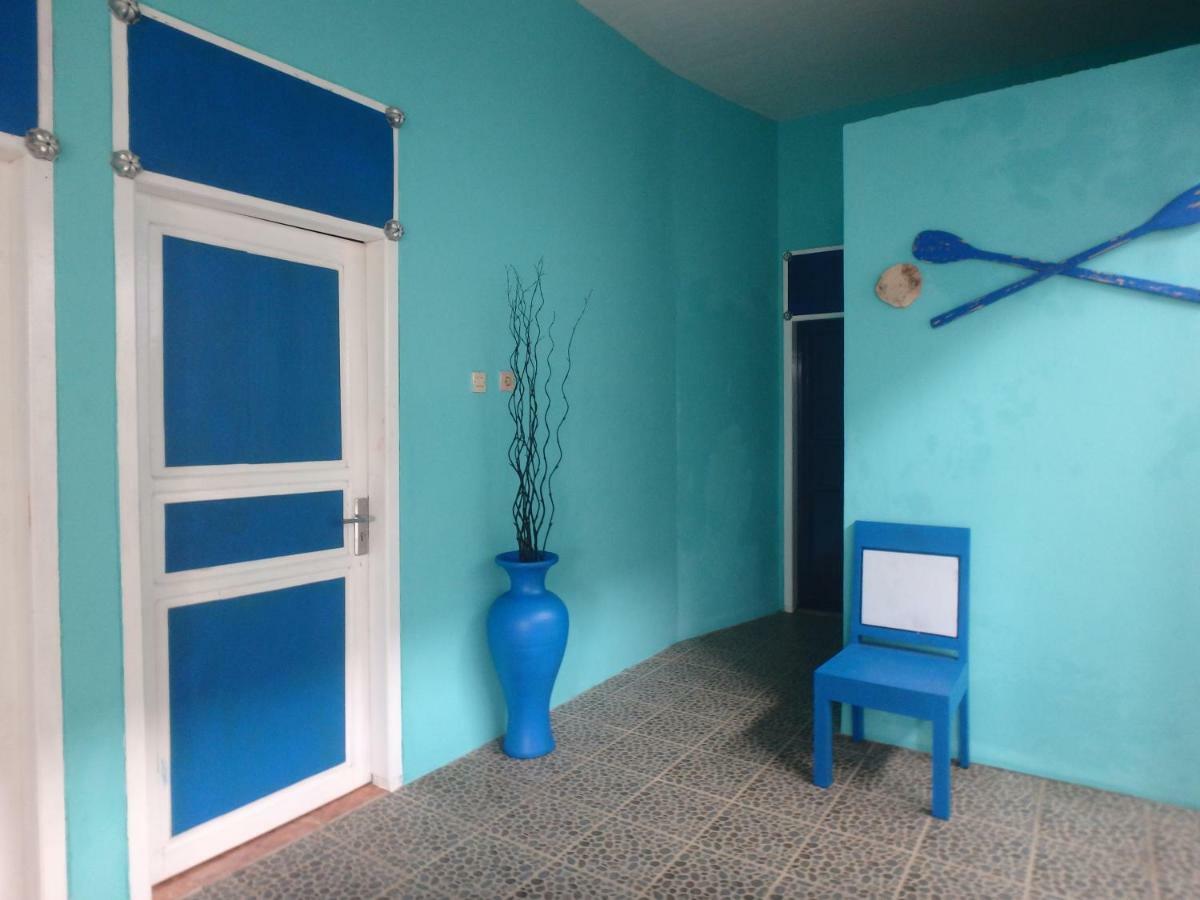 Blue Coral Homestay Karimunjawa Exterior photo