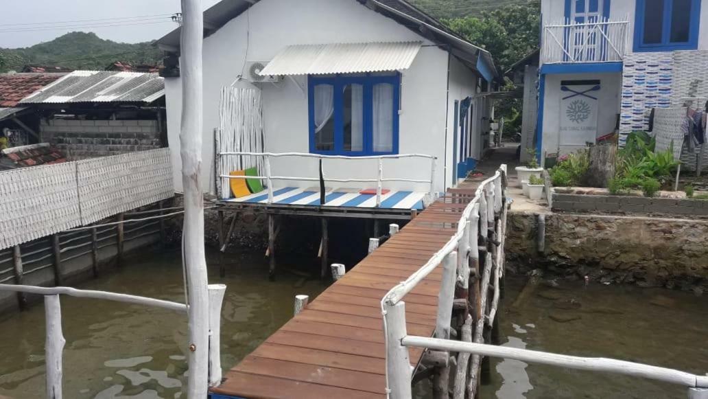 Blue Coral Homestay Karimunjawa Exterior photo